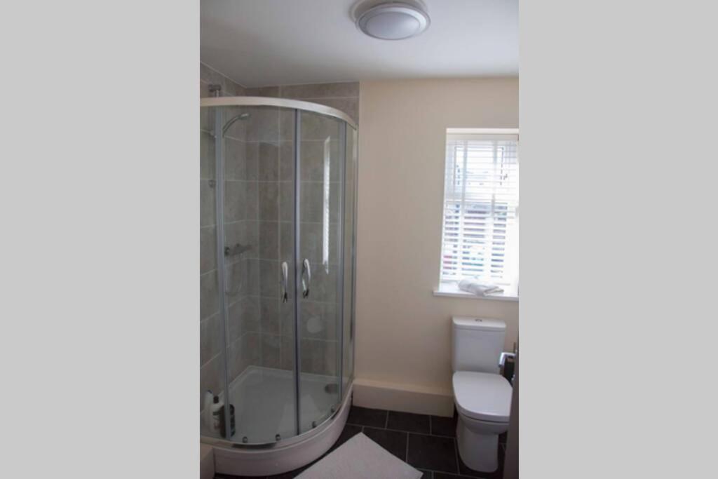 ניומרקט 13 The Grosvenor, Luxury Flat, Central Newmarket, מראה חיצוני תמונה
