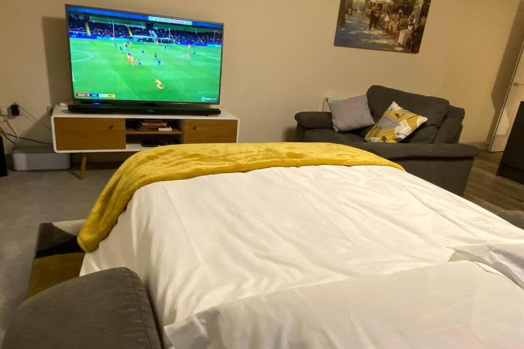 ניומרקט 13 The Grosvenor, Luxury Flat, Central Newmarket, מראה חיצוני תמונה